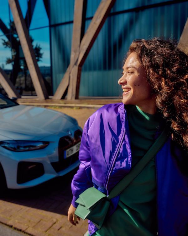 Julia Neubauer - Athlon - artistspool.com