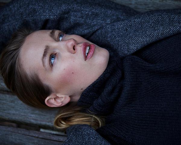 Eva Hennings - Nina Carlson - artistspool.com