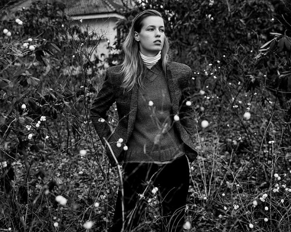 Eva Hennings - Nina Carlson - artistspool.com
