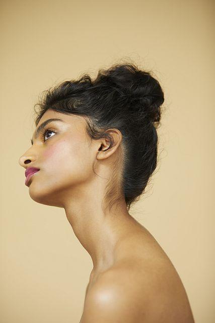 Josephine Winter - Priya - artistspool.com