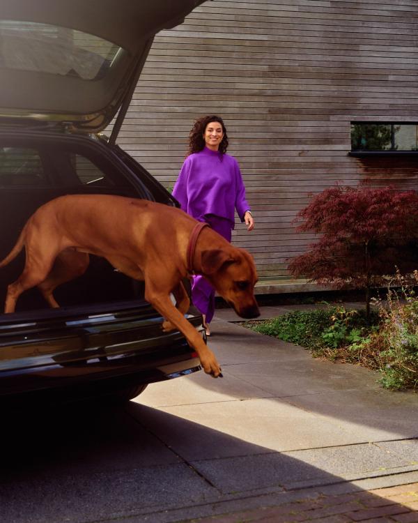 Julia Neubauer - Athlon - artistspool.com