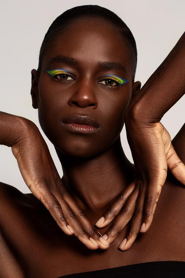 Josephine Winter - Beauty Campaign Green - artistspool.com