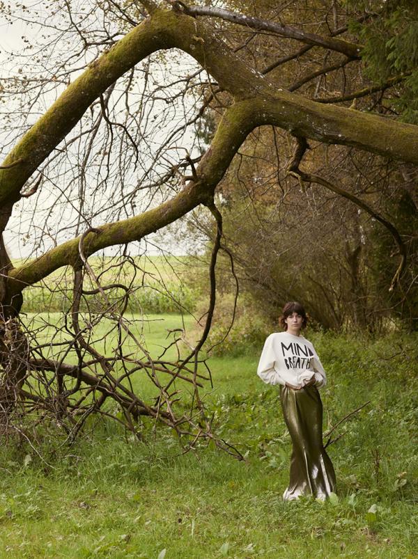 Bee Birgit Steger - The Colorful Crew Lookbook Outdoor - artistspool.com