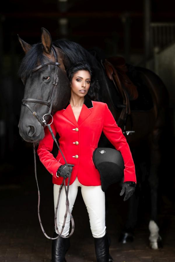 Josephine Winter - Mathilda Karlsson for FACE Magazine - artistspool.com