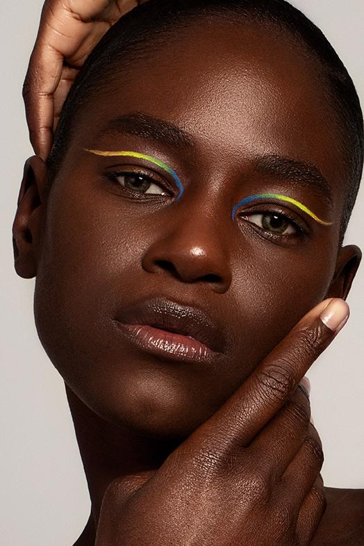 Josephine Winter - Beauty Campaign Green - artistspool.com
