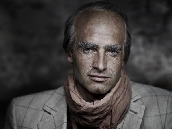 Ara Decker - Superadler - artistspool.com