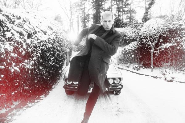 Josephine Winter - BMW - artistspool.com