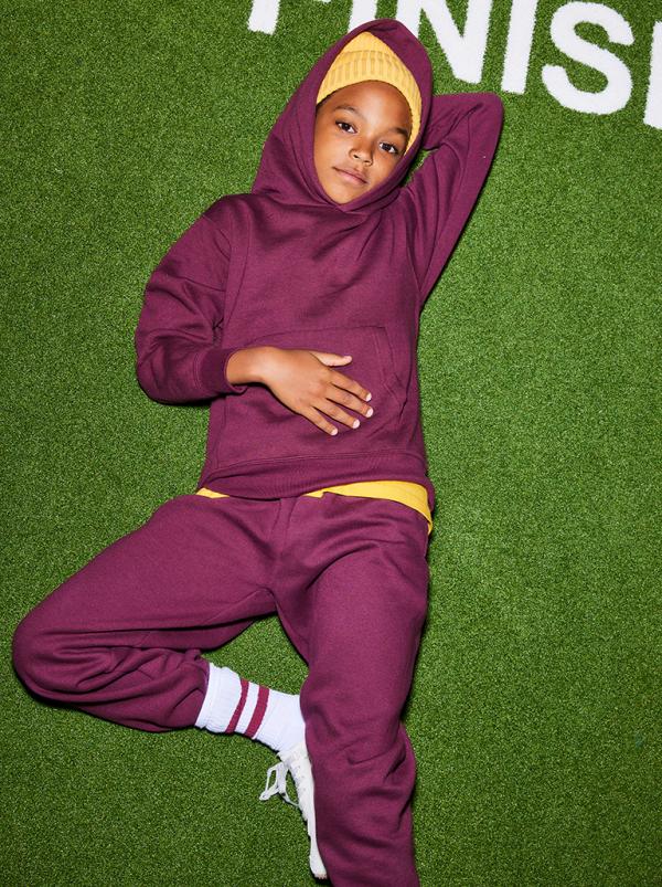 Bee Birgit Steger - Russell Kids Campaign - artistspool.com