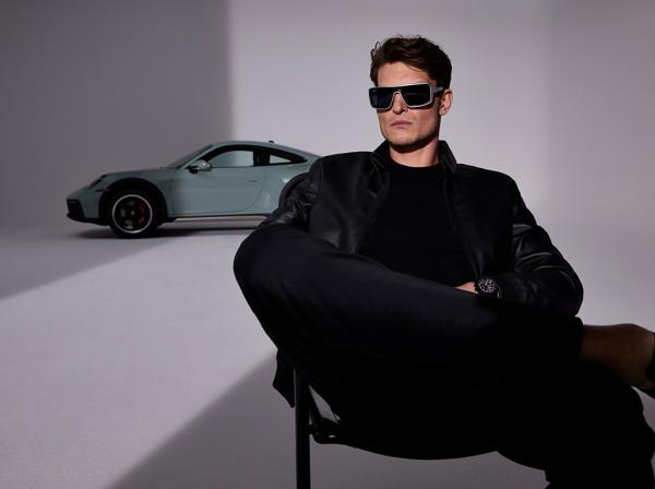 Bee Birgit Steger - Porsche Design Campaign - artistspool.com