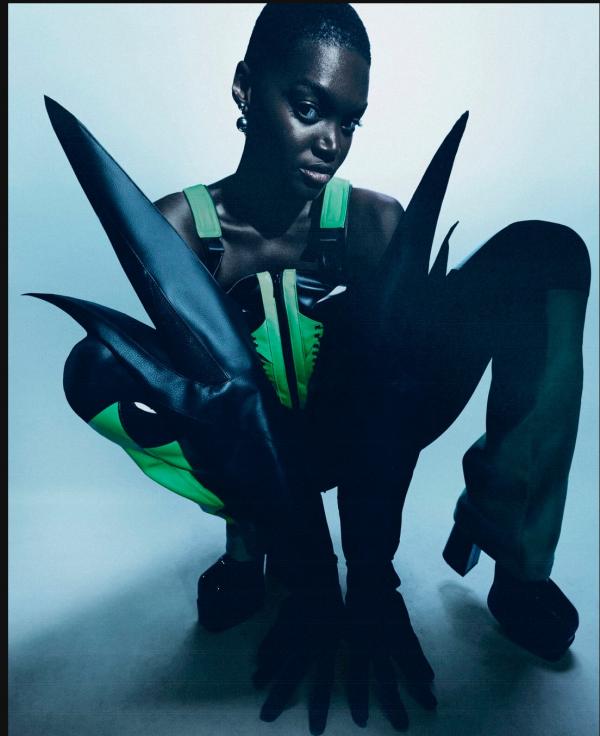 Adelaida Cue Baer - Dark Side - artistspool.com