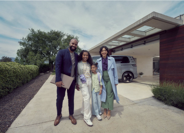 Adelaida Cue Baer - ID. Buzz - artistspool.com