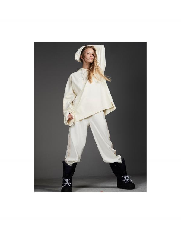 Alexandra Dietl (MUC) - Schön Magazine - artistspool.com
