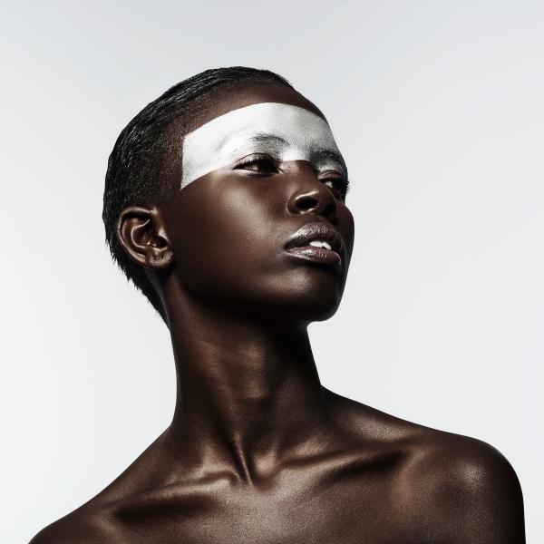 Jenny Retzlaff (MUC) - Black & Silver - artistspool.com