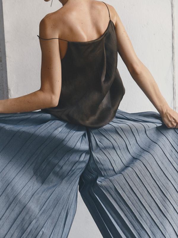 Nuria Gregori - Elle Croatia - artistspool.com