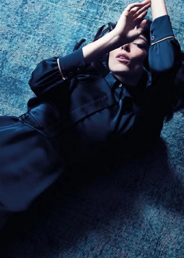 Anna Ploch (MUC) - Mykke Hofmann - artistspool.com