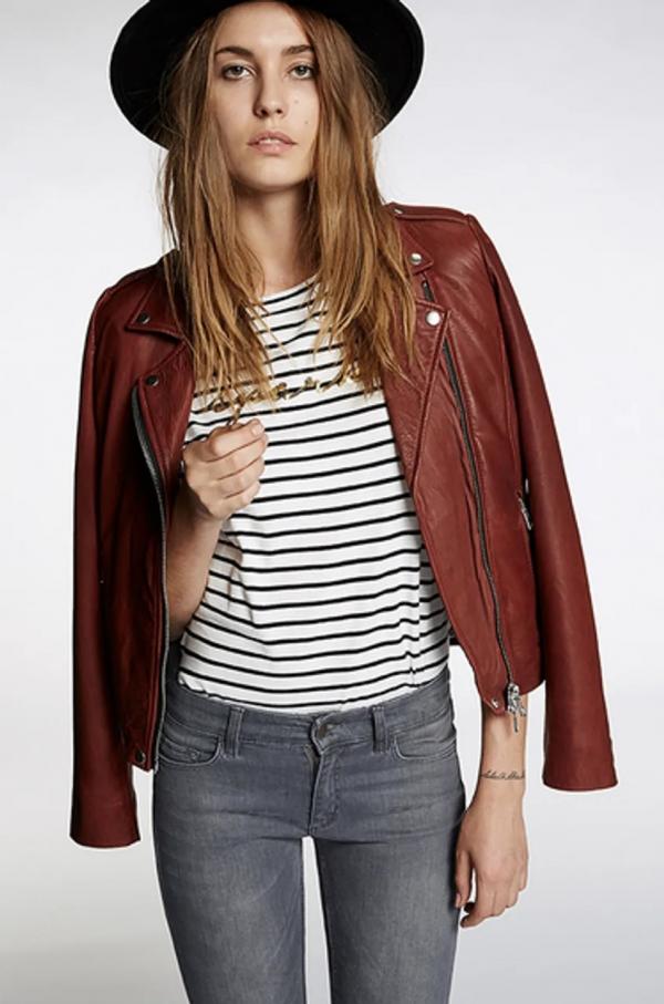 Anna Ploch (MUC) - set fashion - artistspool.com