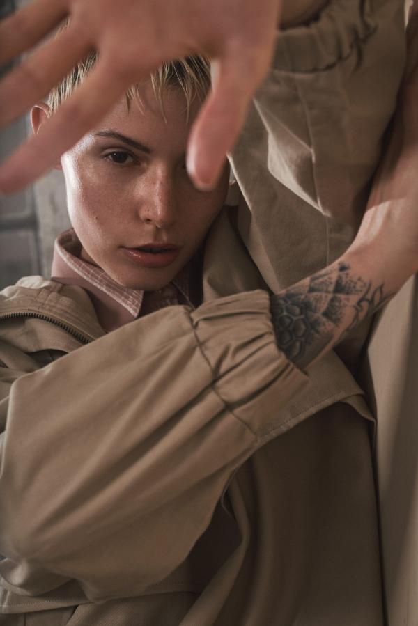 Alexandra Dietl - Sarah - artistspool.com