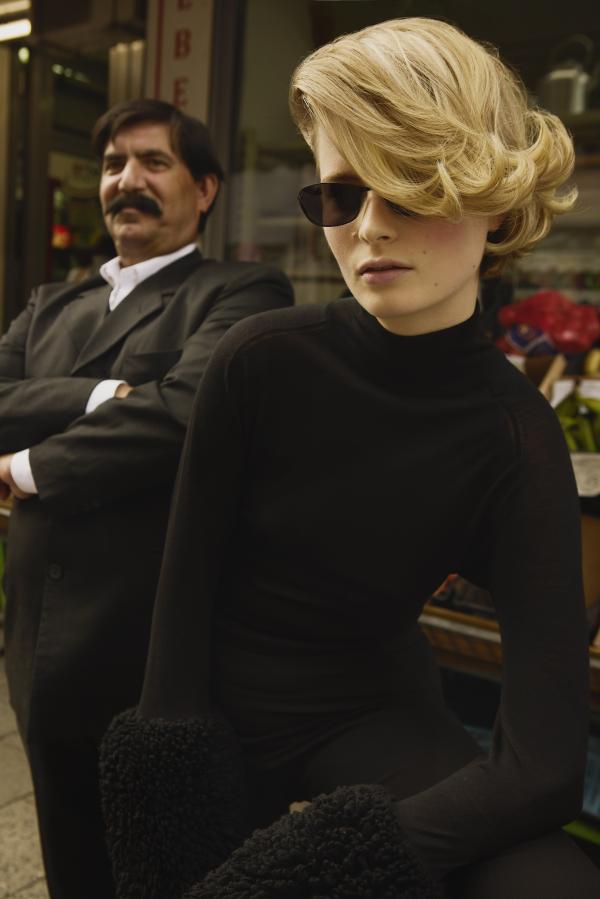 Anna Ploch (MUC) - Contributor Magazine - artistspool.com