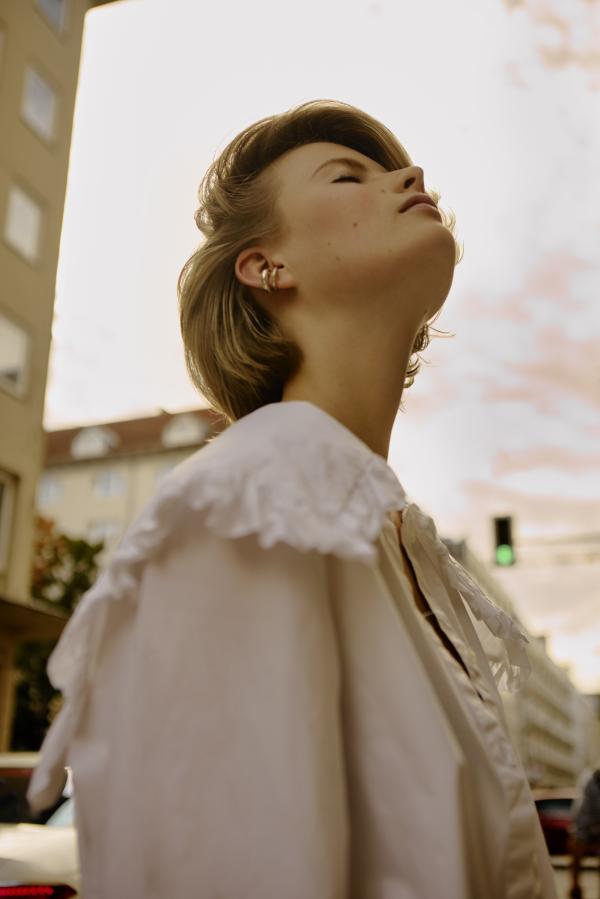 Anna Ploch (MUC) - Contributor Magazine - artistspool.com