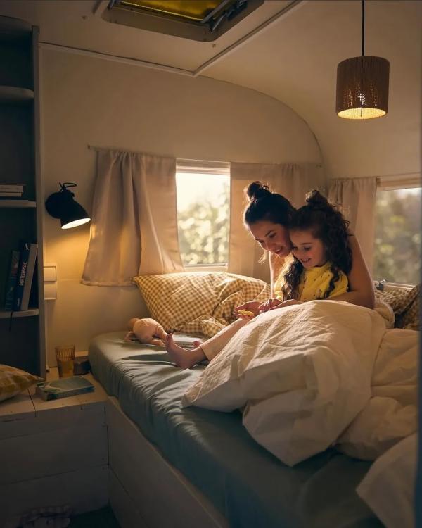 Anna Ploch (MUC) -  - artistspool.com