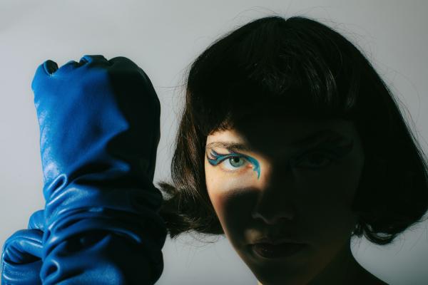 Claudia Fischer - Beautiful Blood Magazine - artistspool.com
