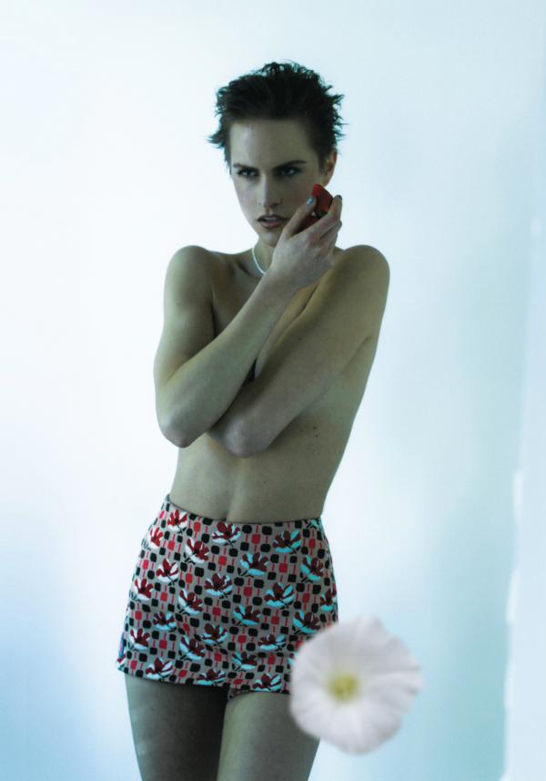 Claudia Fischer - Stillness and Spectacle - artistspool.com