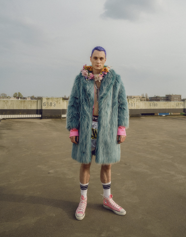 Adelaida Cue Baer - invisible - artistspool.com