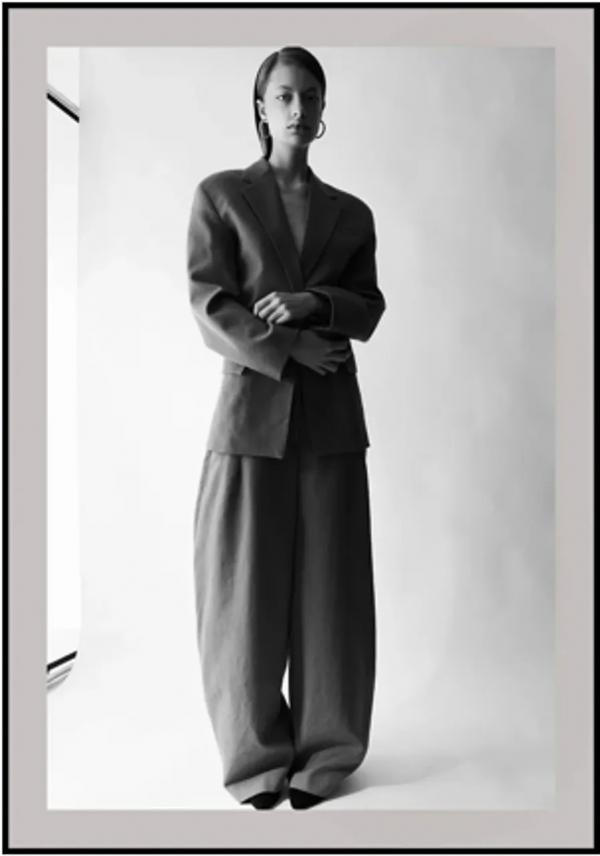 Anna Ploch (MUC) - Mia - artistspool.com