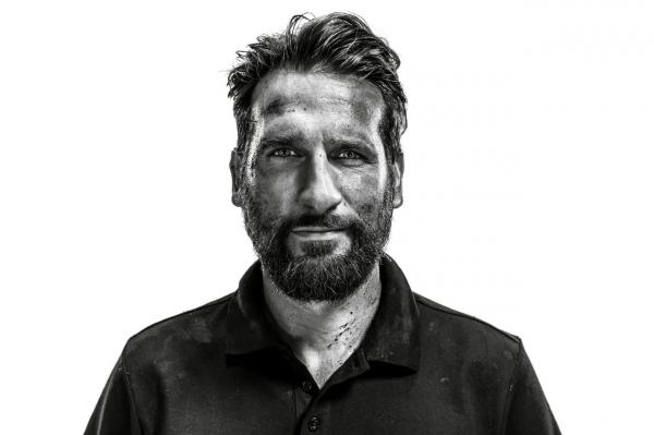 Anna Ploch (MUC) - Zarges - artistspool.com