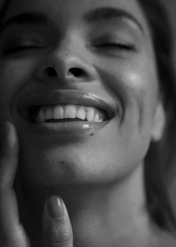 Anna Ploch (MUC) - Skin I - artistspool.com