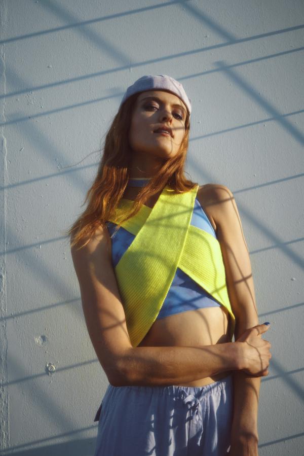 newcomer: Hanna Kohlhauer - Cupra born - artistspool.com