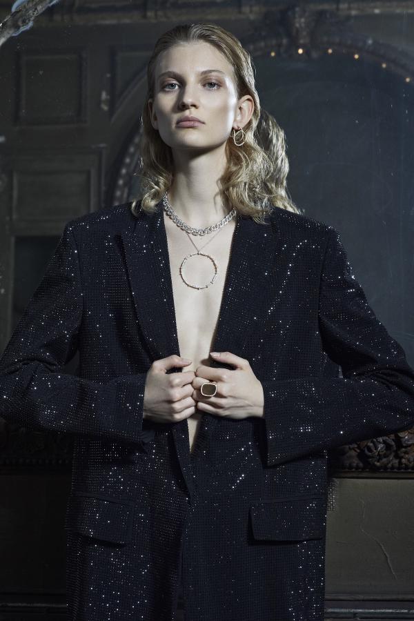 Claudia Fischer - Madonna Magazine - artistspool.com