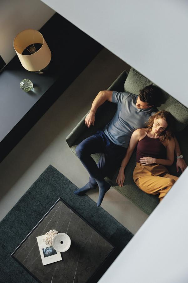 Nuria Gregori - Rolf Benz LIV Campaign - artistspool.com