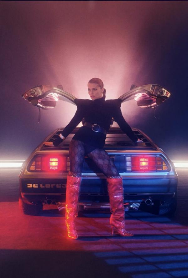 Adelaida Cue Baer - Delorean - artistspool.com