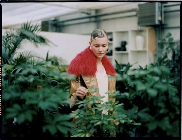 Adelaida Cue Baer - Achtung - artistspool.com