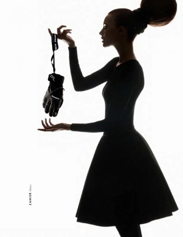 Anna Ploch (MUC) - Strolz I - artistspool.com