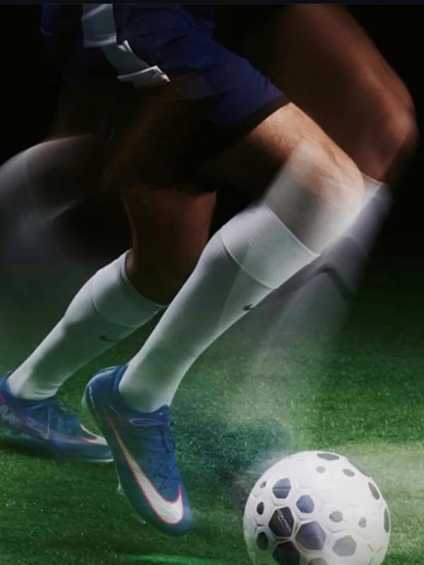 Anna Ploch (MUC) - Nike Aleksandar Pavlovic - artistspool.com