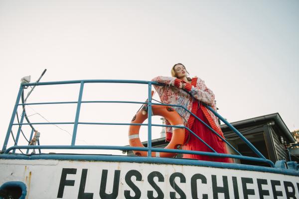 newcomer: Hanna Kohlhauer - Cosmic Eyes - artistspool.com