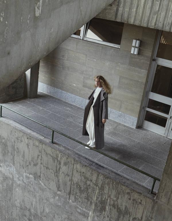 Nuria Gregori - Schön! Magazine - artistspool.com