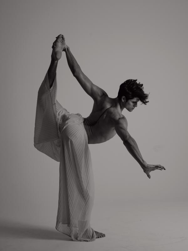 Josephine Winter - Icarus - artistspool.com