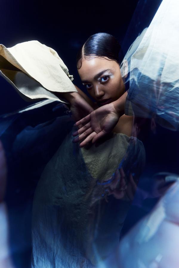 Adelaida Cue Baer - Mirror - artistspool.com