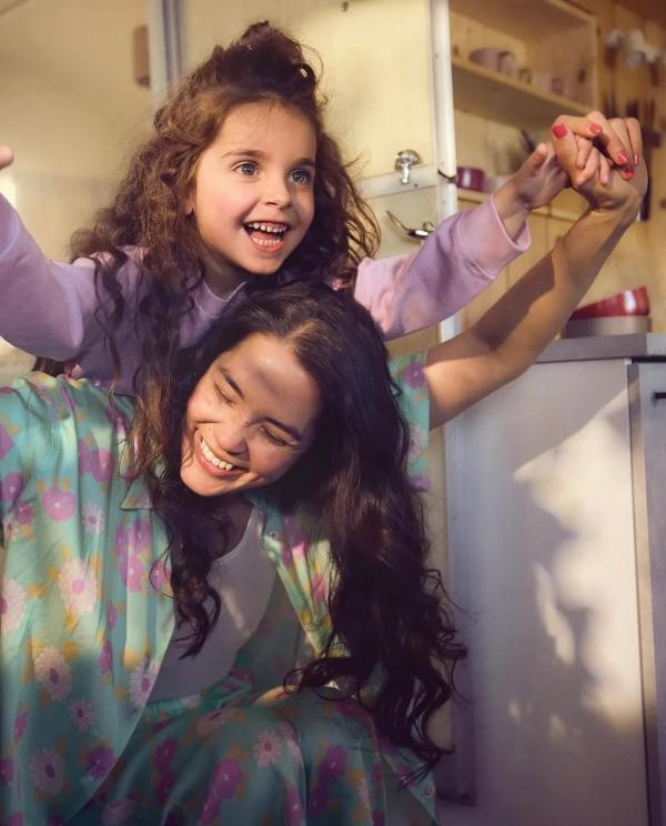 Anna Ploch (MUC) - Glamping - artistspool.com