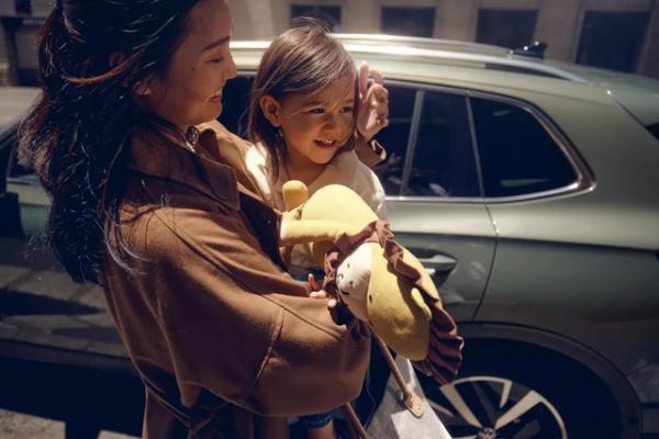 Jacqueline Ziesmer - Volkswagen ID - artistspool.com