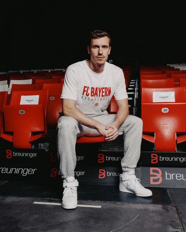 Sophia Langenecker (MUC) - FC-Bayern Basketball - artistspool.com