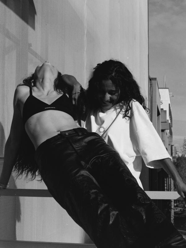 Nuria Gregori - The Crew - artistspool.com