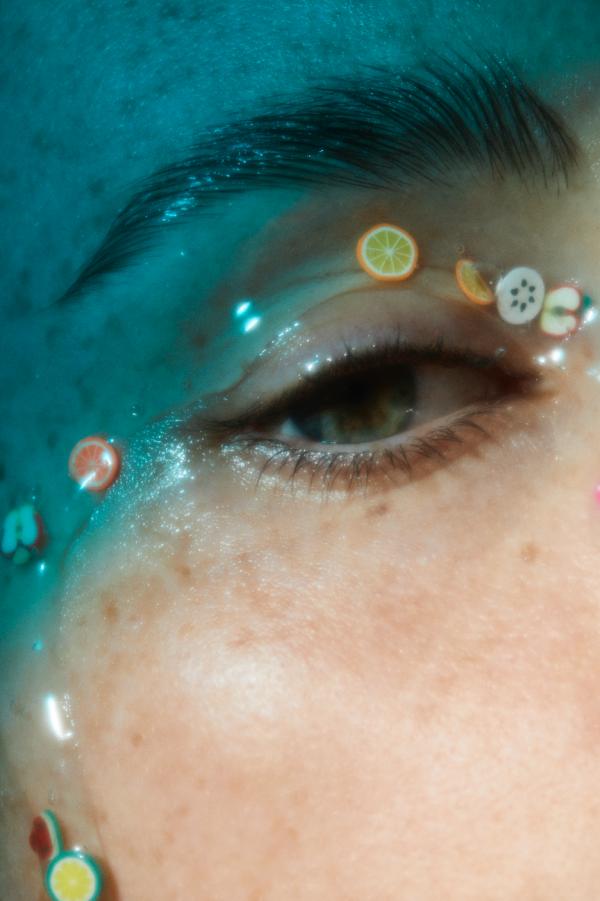 Yvonne Wengler - glamour UK - artistspool.com