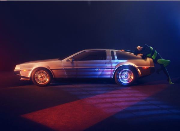 Adelaida Cue Baer - Delorean - artistspool.com