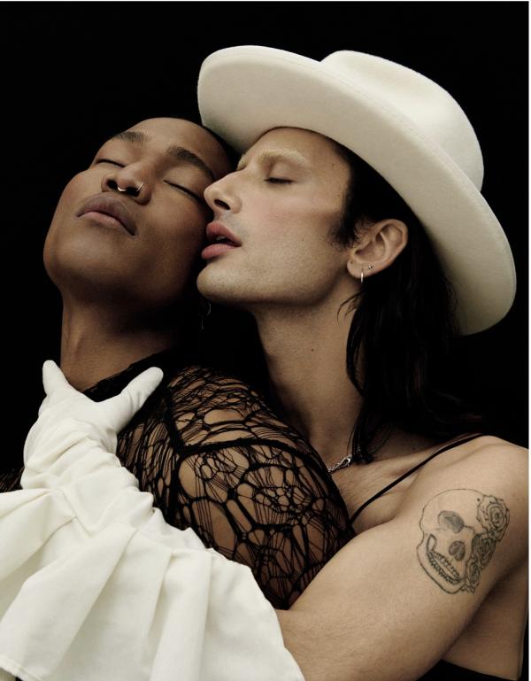 Adelaida Cue Baer - Tush - artistspool.com