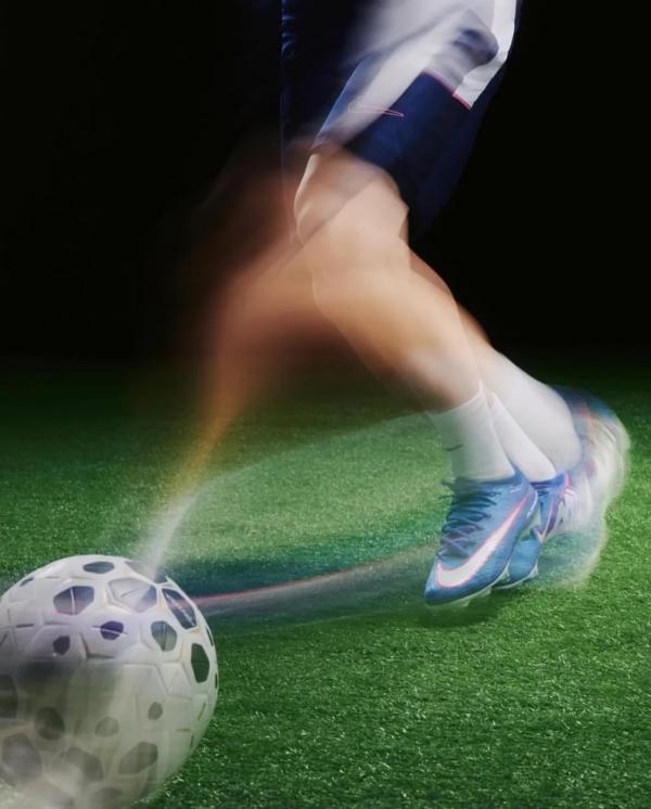 Anna Ploch (MUC) - Nike Lennart Karl - artistspool.com