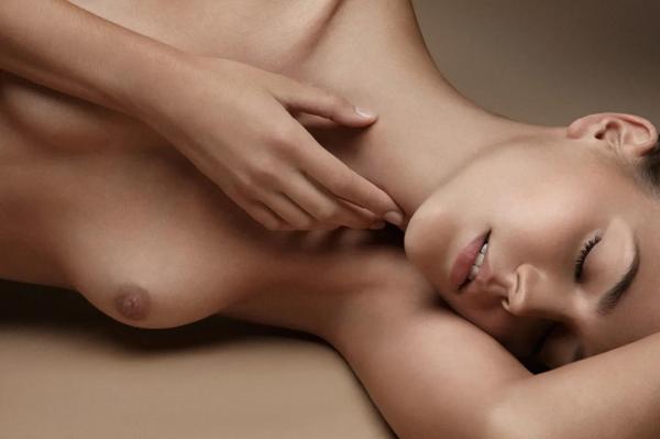 Anna Ploch (MUC) - Skin - artistspool.com